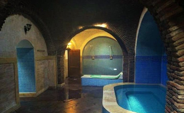 آب گرم رینه