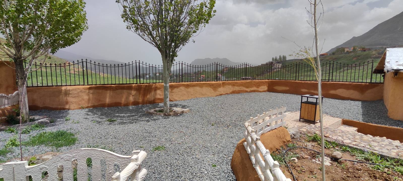 محوطه دهکده کاهگلی2